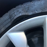 Photo prise au Butler Tires and Wheels - Alpharetta par Spaceman S. le11/21/2018