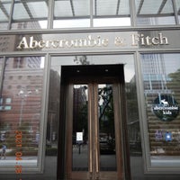 Photo taken at Abercrombie &amp;amp; Fitch by Pitt C. on 5/3/2021