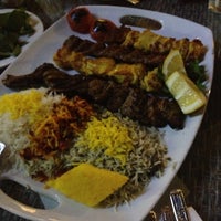 Das Foto wurde bei Iran Zamin Restaurant von Omar A. am 4/26/2013 aufgenommen