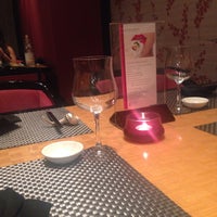 Снимок сделан в Sakura Japanese Restaurant пользователем Jenny N. 10/26/2015