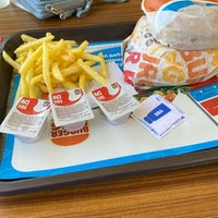 Photo taken at Burger King by Erkin  İÇ on 4/8/2024