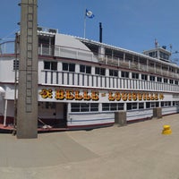 Photo taken at Belle of Louisville by Lindsay O. on 6/7/2018