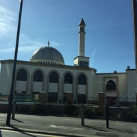 Photo taken at Hounslow Jamia Mosque by Ibrahim Y. on 3/7/2015