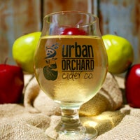 Foto diambil di Urban Orchard Cider Co. oleh Urban Orchard Cider Co. pada 7/14/2017