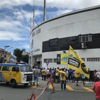 Photo taken at Estádio Urbano Caldeira (Vila Belmiro) by Jo S. on 12/9/2017
