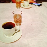 Foto diambil di Sima&amp;#39;s Café oleh Büşra U. pada 9/23/2015
