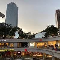 Photo taken at TASTE FIGat7th by Lin D. on 11/9/2019