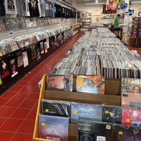 Foto tirada no(a) Dearborn Music por Paul S. em 8/17/2022