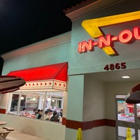 Photo taken at In-N-Out Burger by Paul S. on 10/21/2021