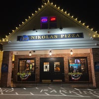 Photo taken at Nikolas Pizza by Paul S. on 7/24/2022