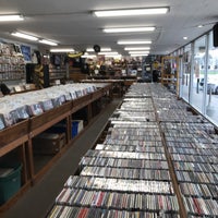 Foto tirada no(a) Corner Record Shop por Paul S. em 10/29/2017