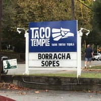 Foto tirada no(a) Taco Temple por Paul S. em 10/9/2017