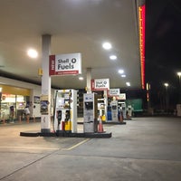 Foto tirada no(a) Shell Station por Chea em 3/11/2019