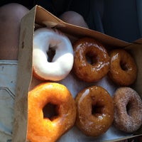 9/5/2015 tarihinde Christy R.ziyaretçi tarafından Duck Donuts'de çekilen fotoğraf
