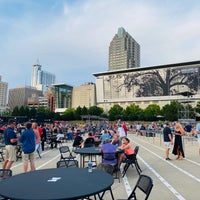 Das Foto wurde bei Red Hat Amphitheater von RaleighWhatsUp am 7/2/2021 aufgenommen