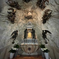 Foto diambil di Madonna della Corona oleh Nigel pada 4/29/2023