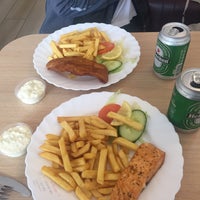 Photo taken at Fish &amp;amp; Chips Volendam by Barboros T. on 6/8/2019