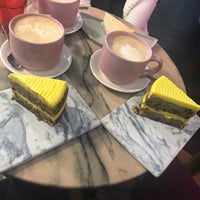 9/23/2018 tarihinde Anastasija R.ziyaretçi tarafından Coffee Room'de çekilen fotoğraf