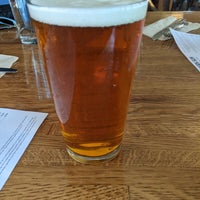 Foto diambil di Southern Sun Pub &amp;amp; Brewery oleh Todd P. pada 7/8/2021