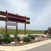 Foto scattata a Douglas Valley Winery da Kelli L. il 5/26/2013