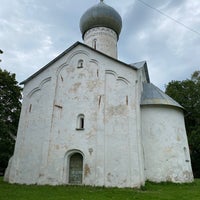 Photo taken at Церковь двенадцати апостолов на пропастех (XIV в) by Ivan N. on 8/14/2021