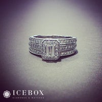 Das Foto wurde bei Icebox Diamonds &amp;amp; Watches von Icebox Diamonds &amp;amp; Watches am 10/9/2014 aufgenommen