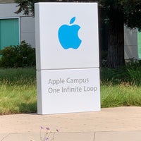 Photo taken at Apple Inc. by Adam H. on 8/15/2021