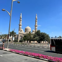 Photo taken at Jumeirah Mosque مسجد جميرا الكبير by Darlann L. on 3/18/2023