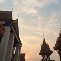 Photo taken at วัดเทวสุนทร by Chorchattra K. on 3/30/2016