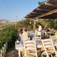Foto diambil di Günbatımı Restaurant oleh Ayşe K. pada 8/31/2019