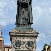 Photo taken at Monumento a Giordano Bruno by Koritár R. on 5/25/2022