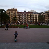 Photo taken at Plaza Cataluña by Unaiz on 3/8/2013