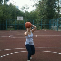 Photo taken at Баскетбольная площадка в перловке by Maria A. on 7/7/2012