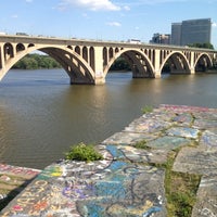 Photo taken at Dangerous Cliff over Potomac by Sydnea L. on 6/18/2012