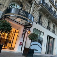 Photo taken at Hôtel Waldorf Madeleine by Sook on 5/4/2019
