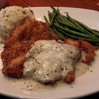 Photo taken at Outback Steakhouse by Wendell D. on 6/1/2013