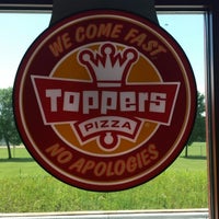 Photo taken at Toppers Pizza by Wendell D. on 7/11/2014