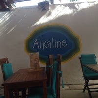 Photo prise au Serenity Eco Guesthouse and Alkaline restaurant par Lynda B. le7/5/2015