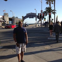 Photo taken at Hollywood Tour by Dexter L. on 5/14/2013