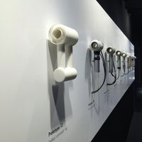 Photo taken at Dyson Demo Store &amp;amp; Beauty Lab by John B. on 7/9/2016
