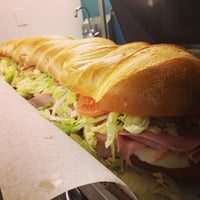 Das Foto wurde bei Haley&amp;#39;s Homemade Sandwiches von Monica am 2/3/2013 aufgenommen