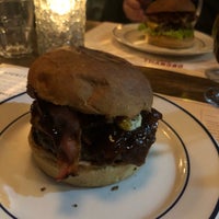 Photo taken at Døgnvill Burger Vulkan by Karolina K. on 4/19/2019