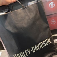 Photo taken at Harley Davidson Étoile by Caffeine on 9/27/2022