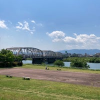Photo taken at 久世橋 by カポ に. on 5/22/2022