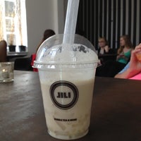 4/18/2013에 Eline V.님이 Jili Bubble Tea, Coffee &amp;amp; More에서 찍은 사진