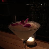 รูปภาพถ่ายที่ Wish Bar &amp; Lounge โดย Luke S. เมื่อ 3/12/2017