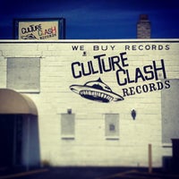 9/5/2013にMichael L.がCulture Clash Recordsで撮った写真