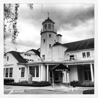 รูปภาพถ่ายที่ Seattle Yacht Club โดย Jon S. เมื่อ 4/19/2013