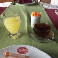 Photo taken at Melita Şark Sofrası Cafe &amp;amp; Restaurant by Merve U. on 5/12/2017