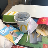 Photo taken at McDonald&amp;#39;s by Danilo R. on 4/10/2019